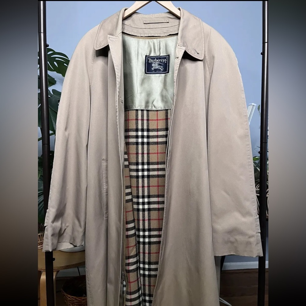 Burberrys Vintage Trench Coat With Wool Lining 40R